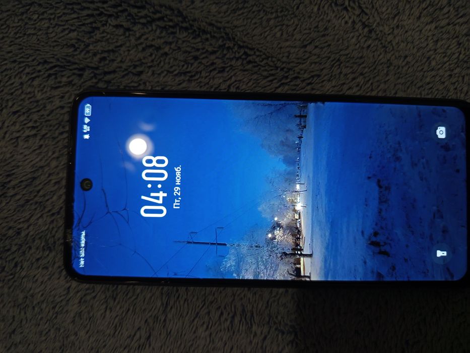 Infinix Smart 8  (+ 3 чехла)