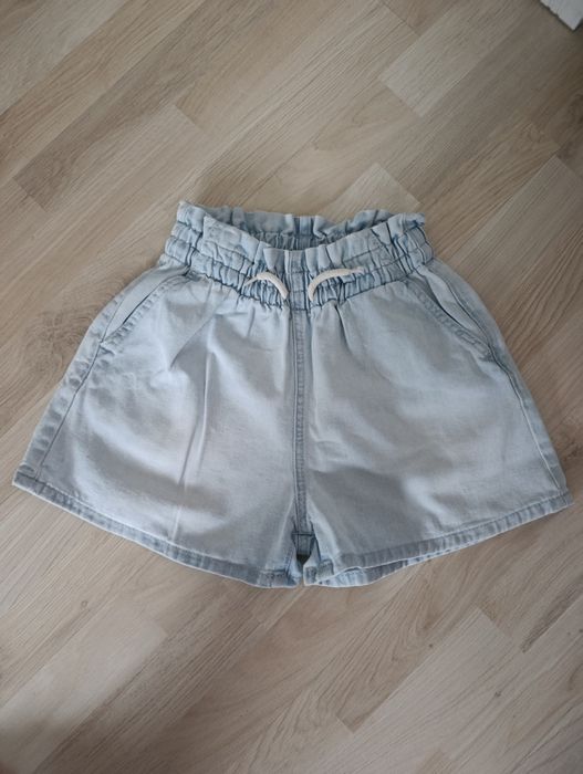 Spodnie  i spodenki jeansowe