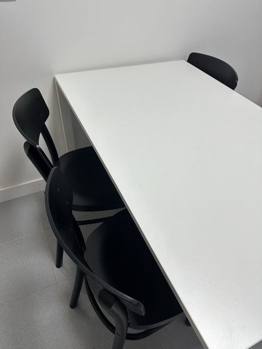 Conjunto mesa vihals e 4 cadeiras idolf IKEA