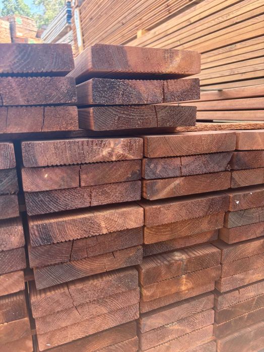 Deck Casquinha Vermelha Tratado Autoclave Castanho