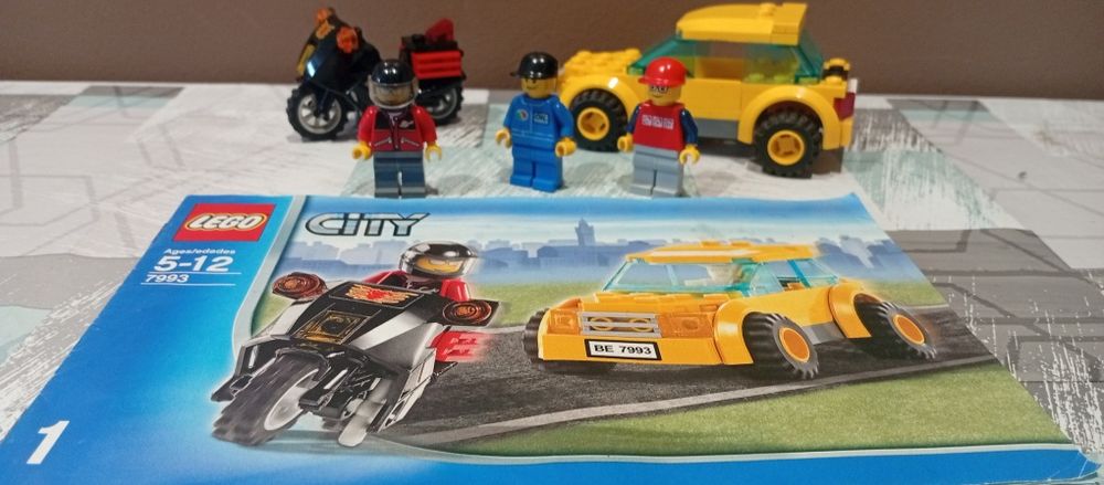 7993 auta z zestawu stacji paliw lego