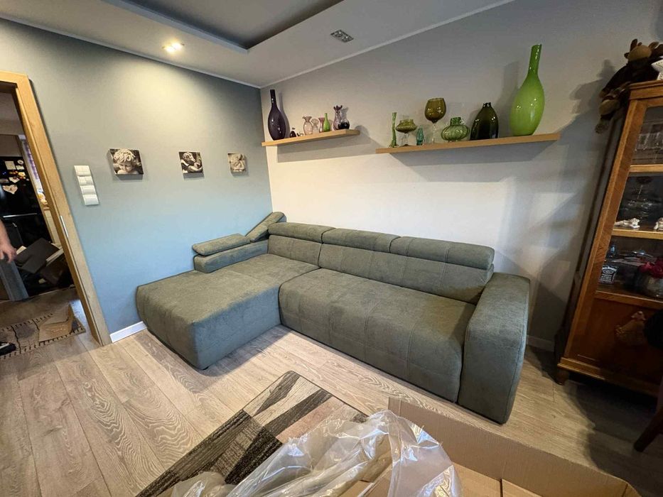 Sprzedam duży narożnik zielen  nierozkladany