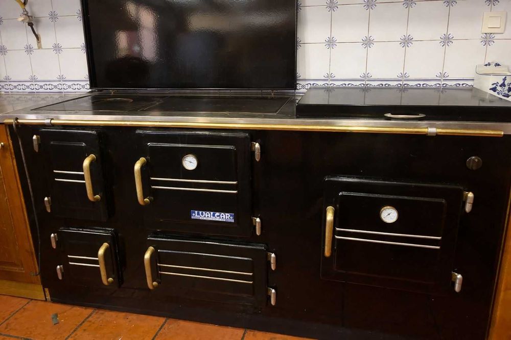 fogão a lenha, combinado com gas