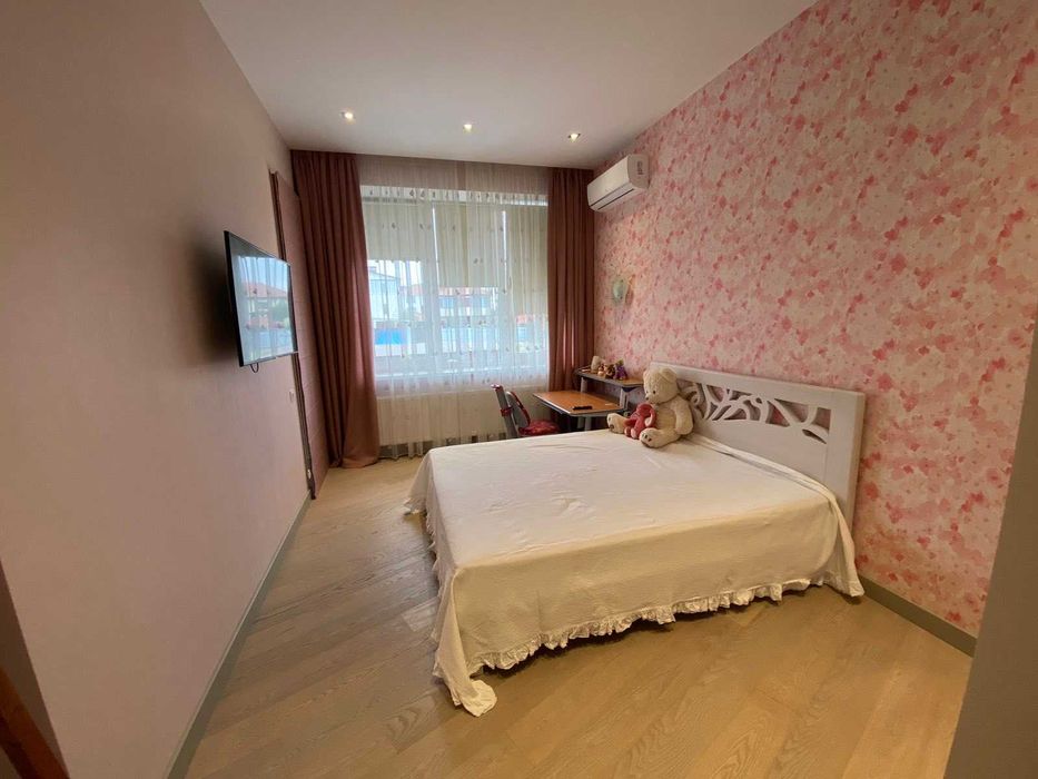 Шикарный дом с бассейном на Совиньоне