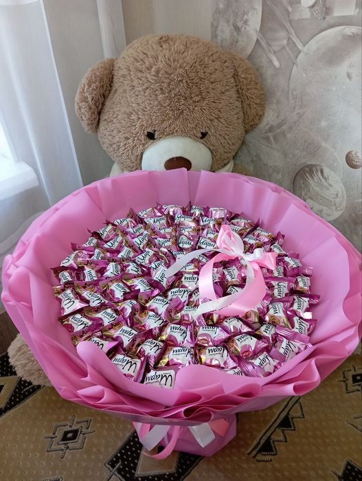 Букети з цукерок Для дітей, жінок, чоловічий.