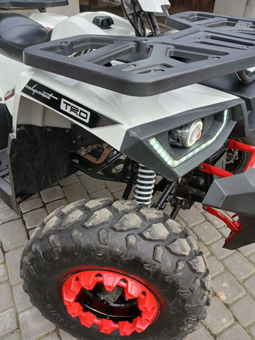 Продам квадрик 200 кубів