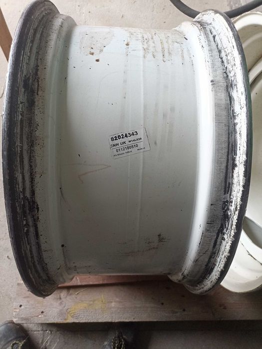 Felgi 14x28 New Holland Case Steyer