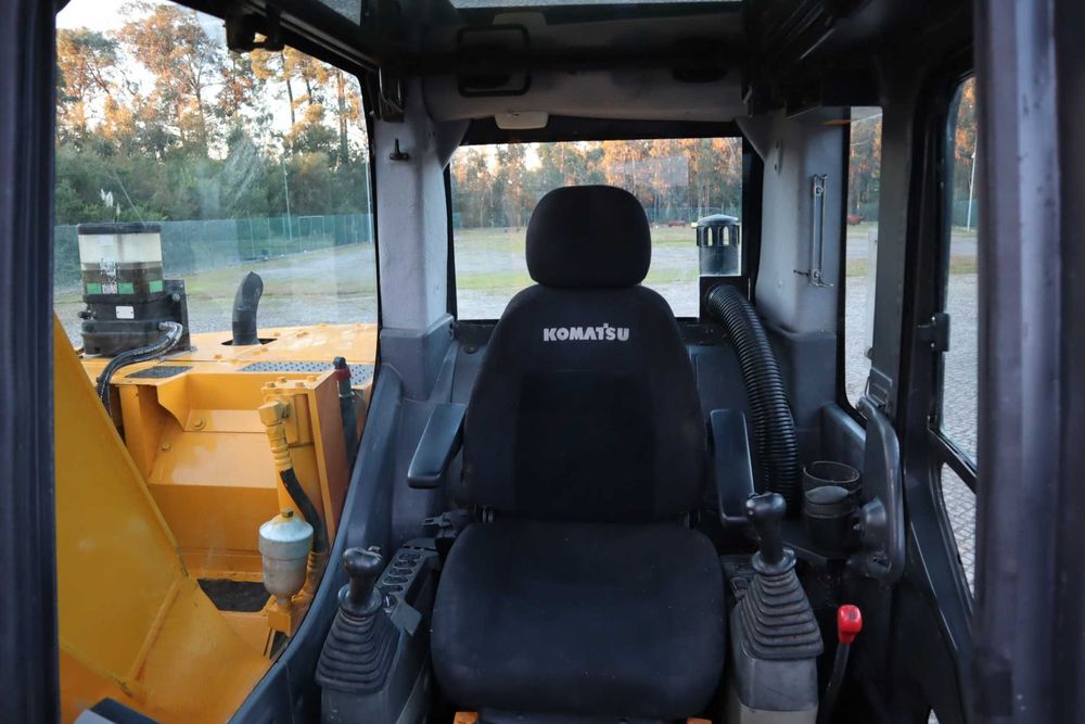 2008 Komatsu PC138US-8 Escavadora Giratória de Rastos