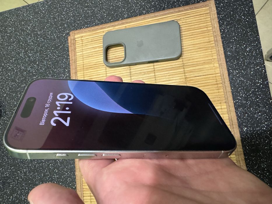 iPhone 16 Pro 256gb neverlock SIM+eSIM 93% акум ідеал