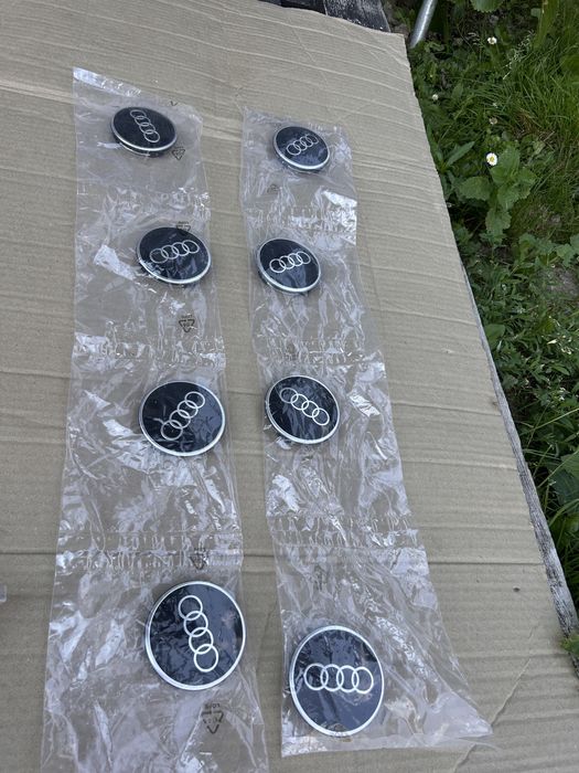 Декоративний ковпачок на диски Audi , 81A601170