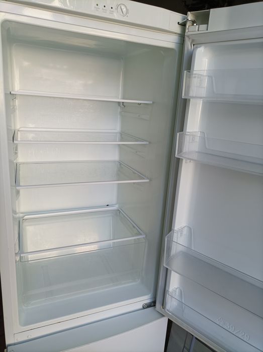 Lodówka Samsung wysokość 185cm