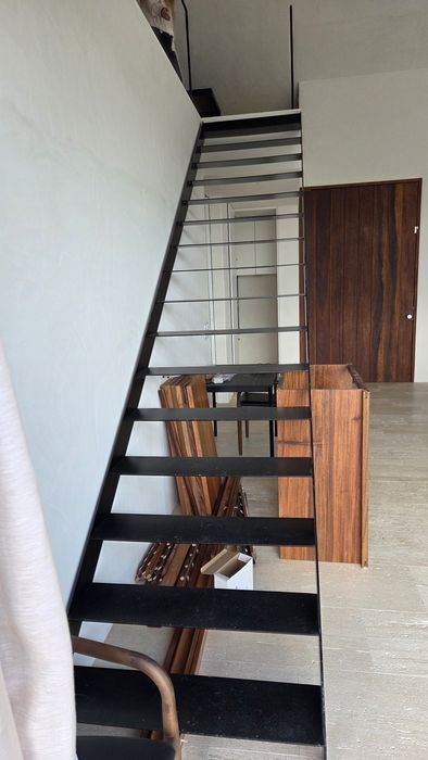 Escada de ferro preta