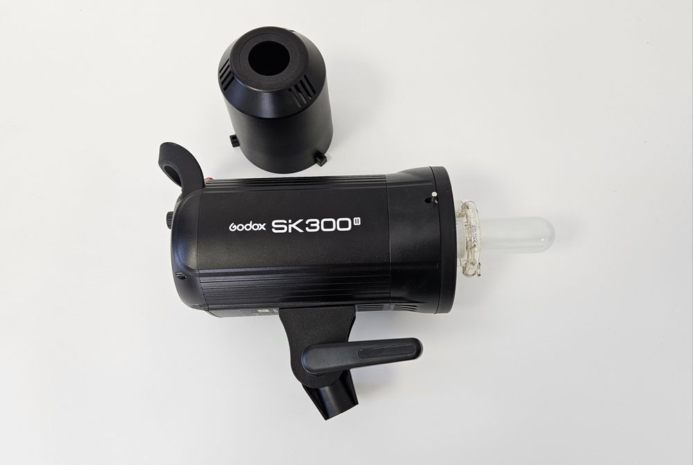 Студийная вспышка Godox SK-300 II (SK300II)