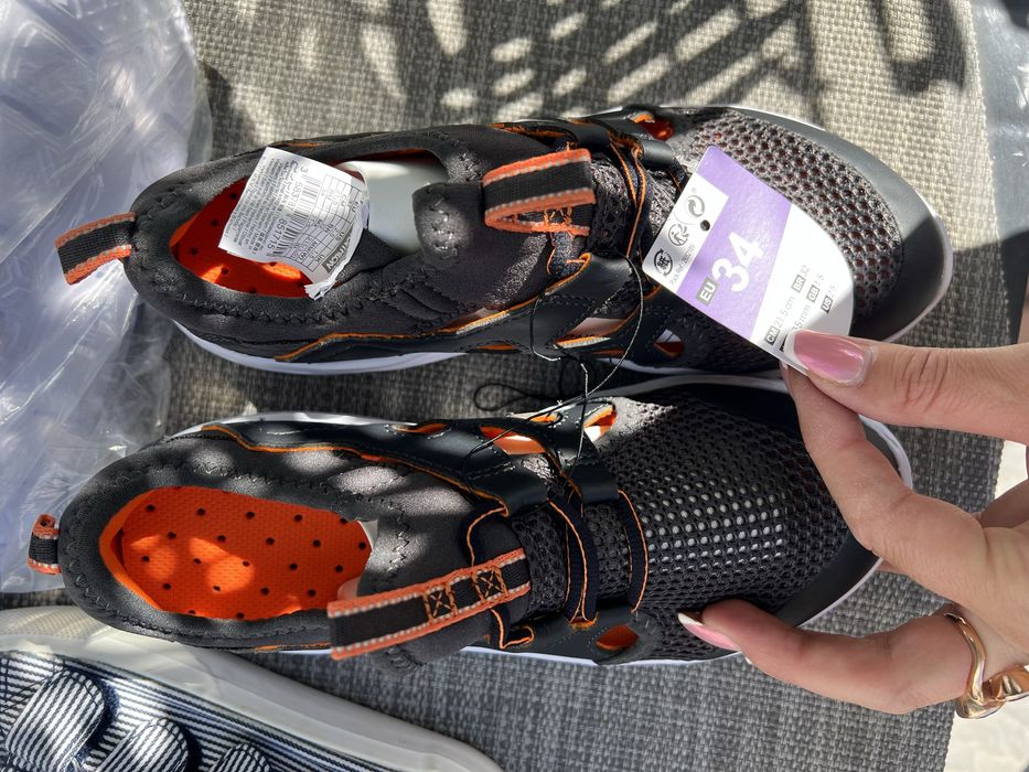Tenis novos , tamanho 34