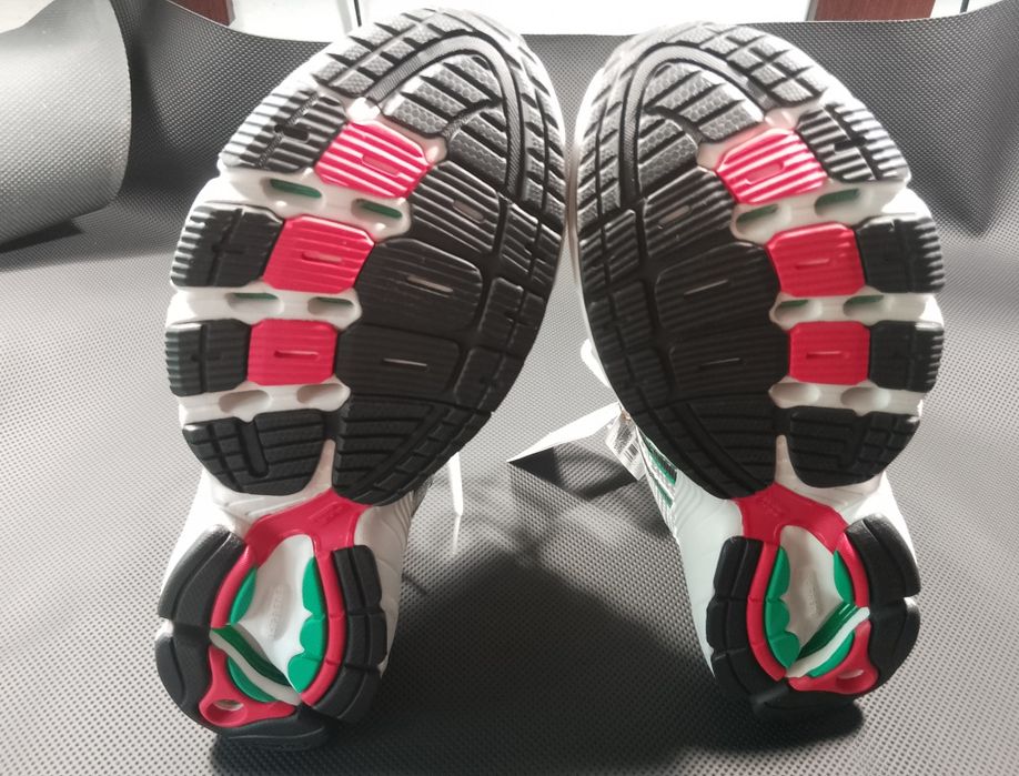Продам кросівки  adidas  supernova. cushion 7.