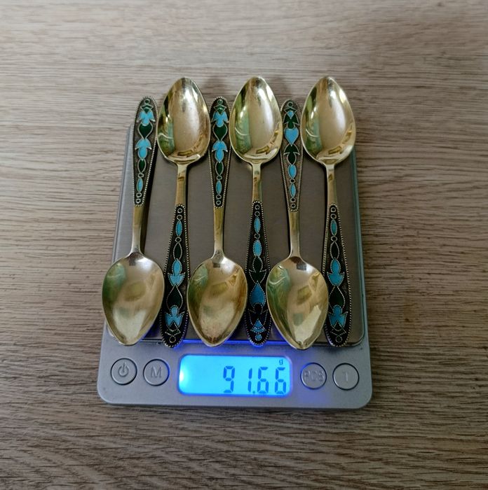 Ложки серебряные, эмаль позолота.