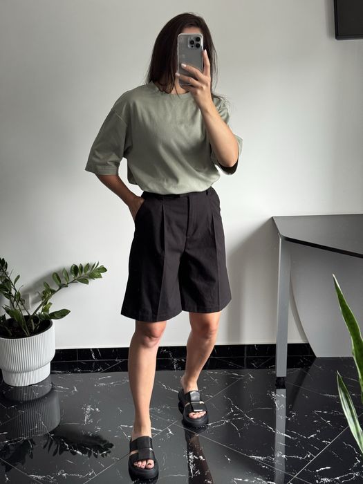 Шорти бермуди, класичні 36р. H&M
