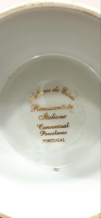 Saleiro de mesa.