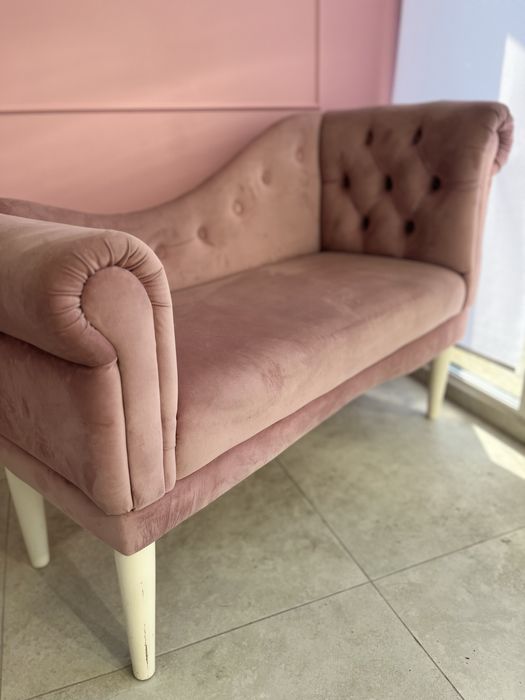 Кушетка в гарному стані