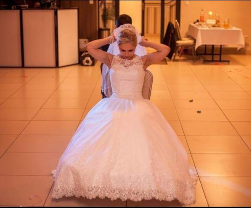 Okazja!!! STAN IDEALNY! Suknia ślubna biała Nelly Emmi Mariage