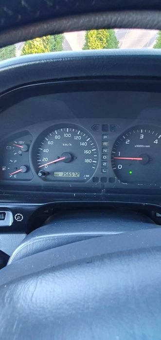 Toyota Land Cruiser 100