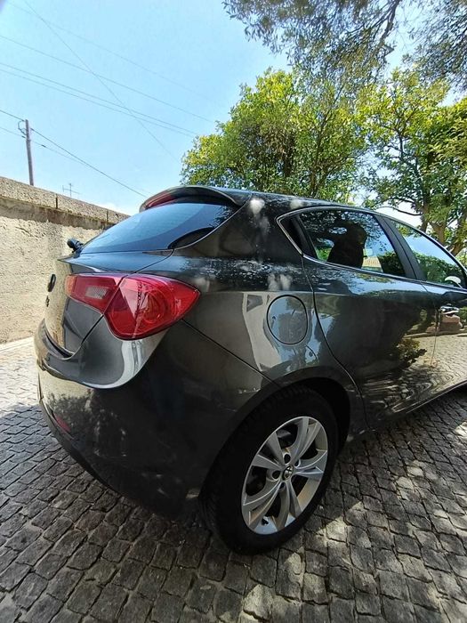 Alfa Romeo Giulietta 1.6 Ecrã Restyling