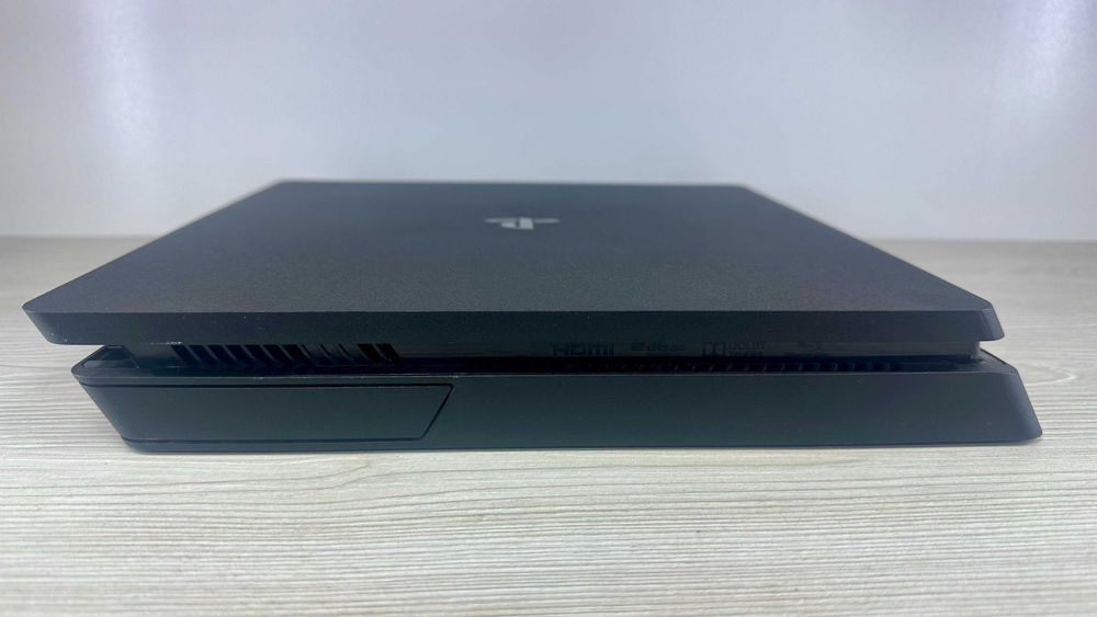 Konsola Sony PlayStation 4 slim 1 TB czarny