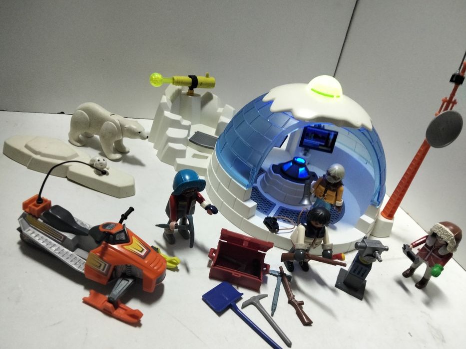 Playmobil stacja polarna z załogą