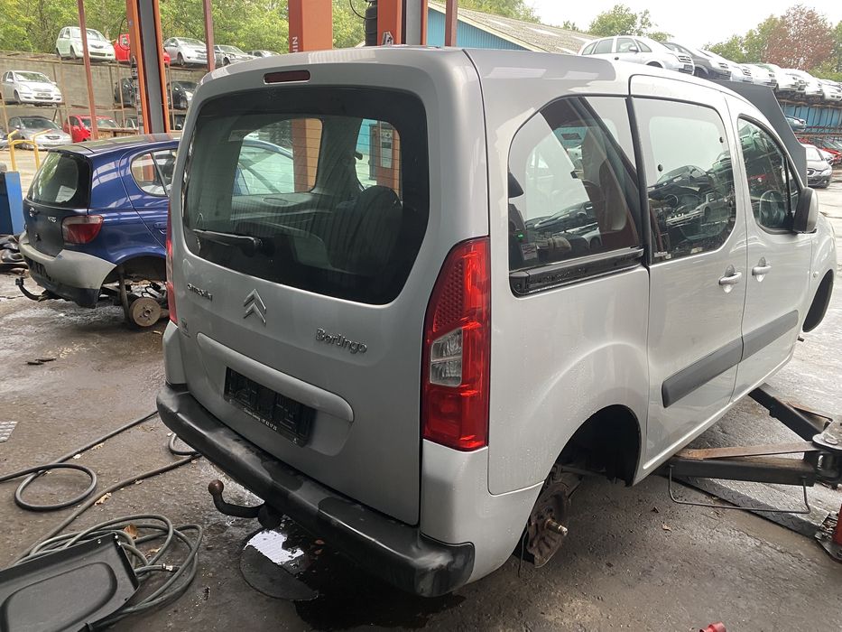 Бампер Пежо Партнер Б9 Peugot Partner B9 2008-2016