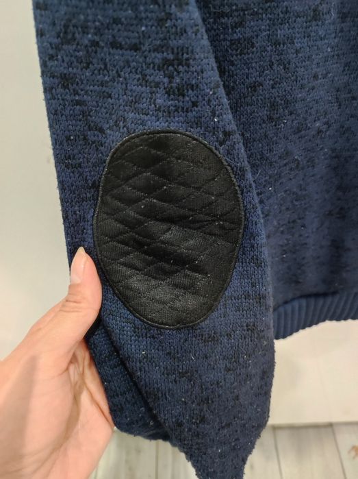 Sweter rozpinany z kapturem