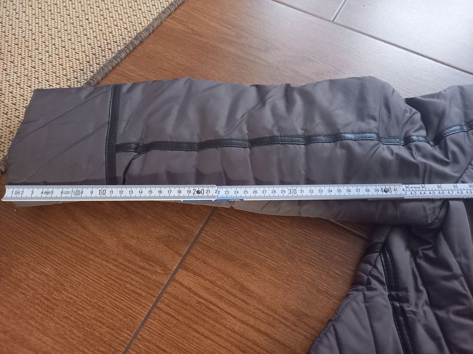 Kurtka w rozmiarze 46