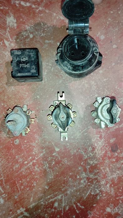 Выключатель.     .