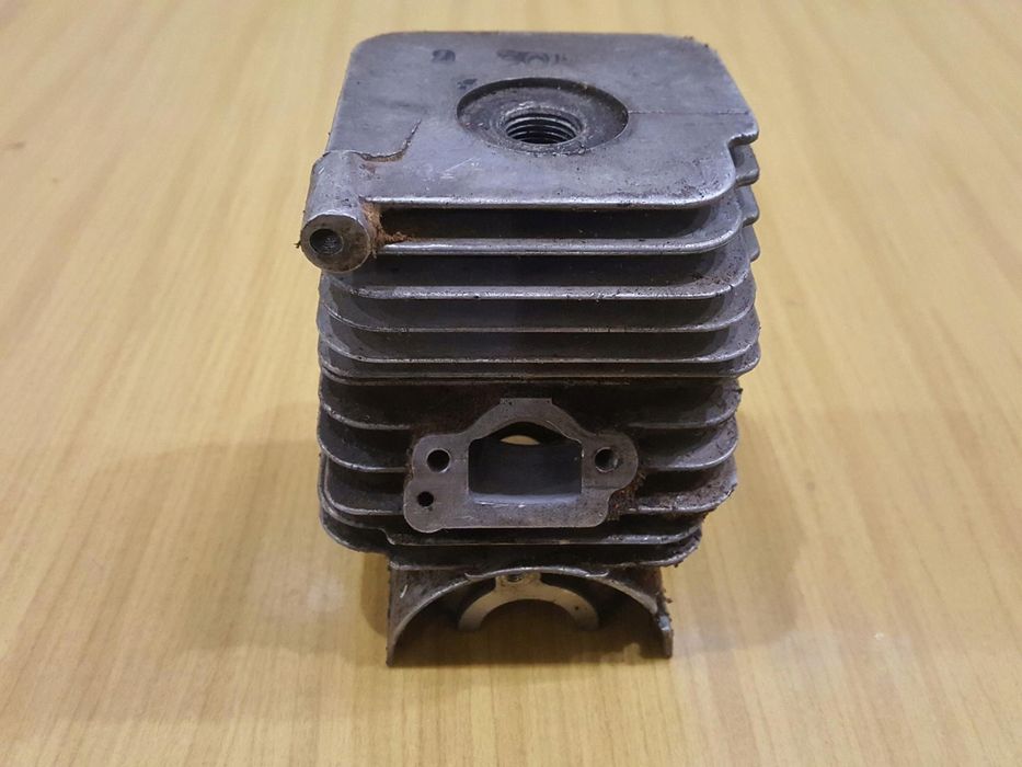 Stihl 015 Av Cylinder Tłok Komplet