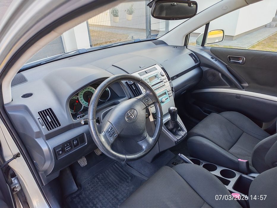 Toyota Corolla Verso 1.8 VVT-i LPG oryginalny lekier! 2005