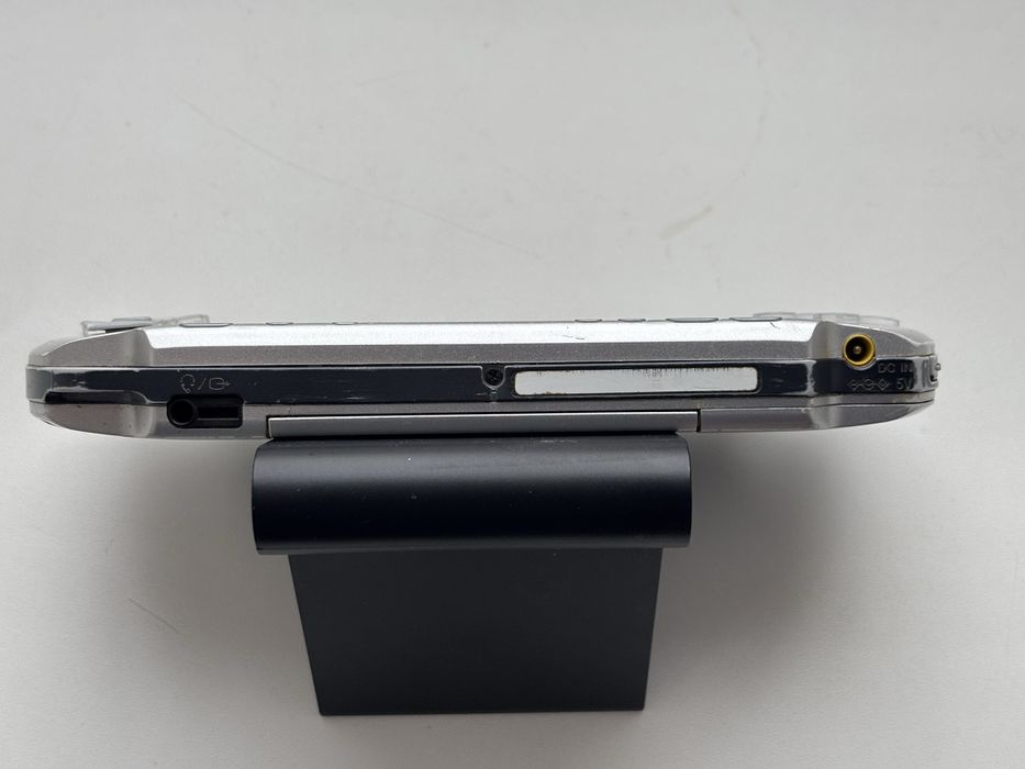 Sony PSP 3000 32 gb сірого кольору