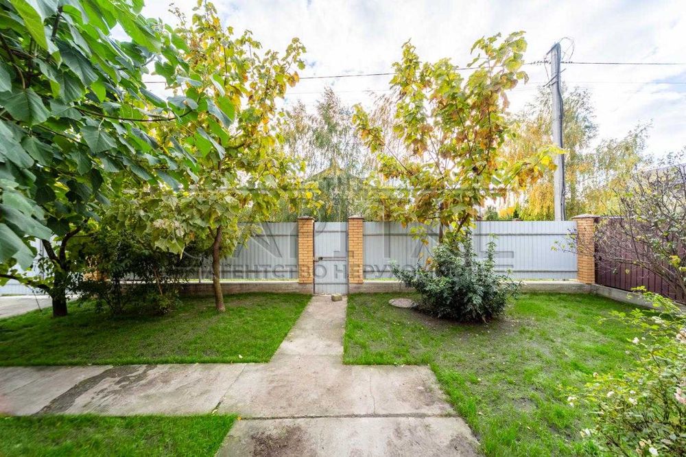 Продаж будиноку з басейном та чаном у м.Бориспіль 93м2, три спальні.