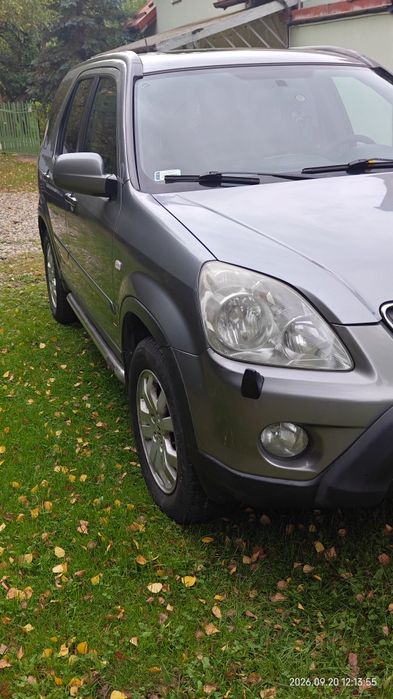 samochód Honda cr-v II generacji diesel