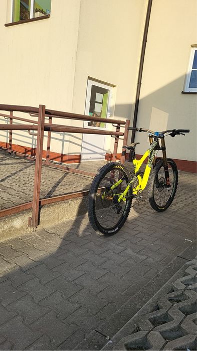 Commencal supreme v3 DH