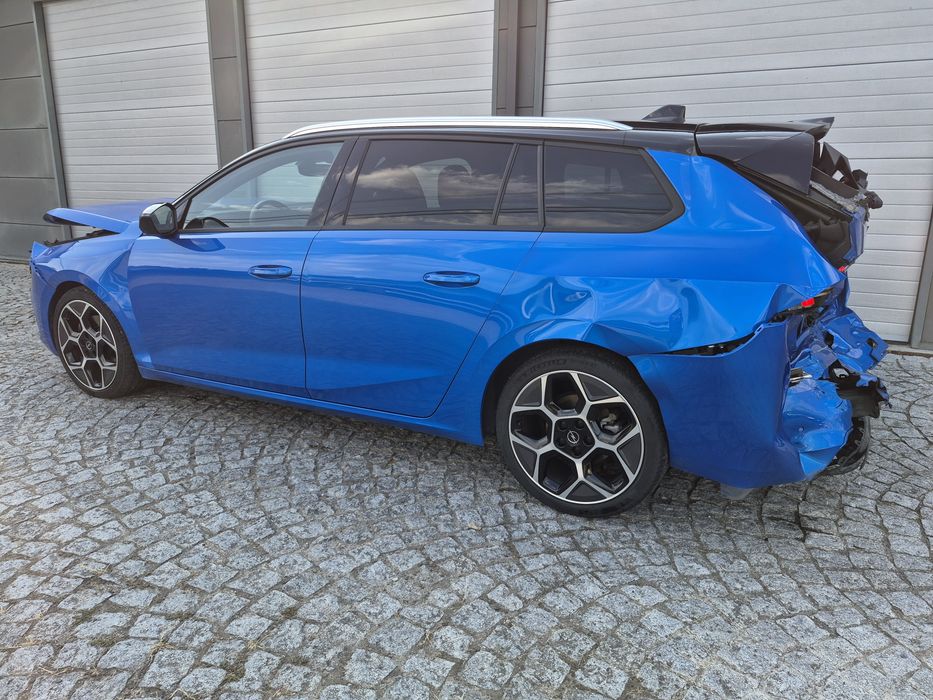 OPEL ASTRA ST GS 1.2 130 Cv Automática