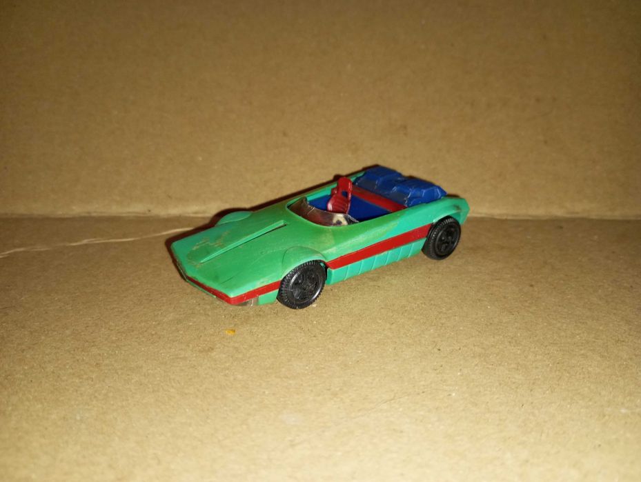 Машинка игрушечная Bertone Runabout модель 1/43
