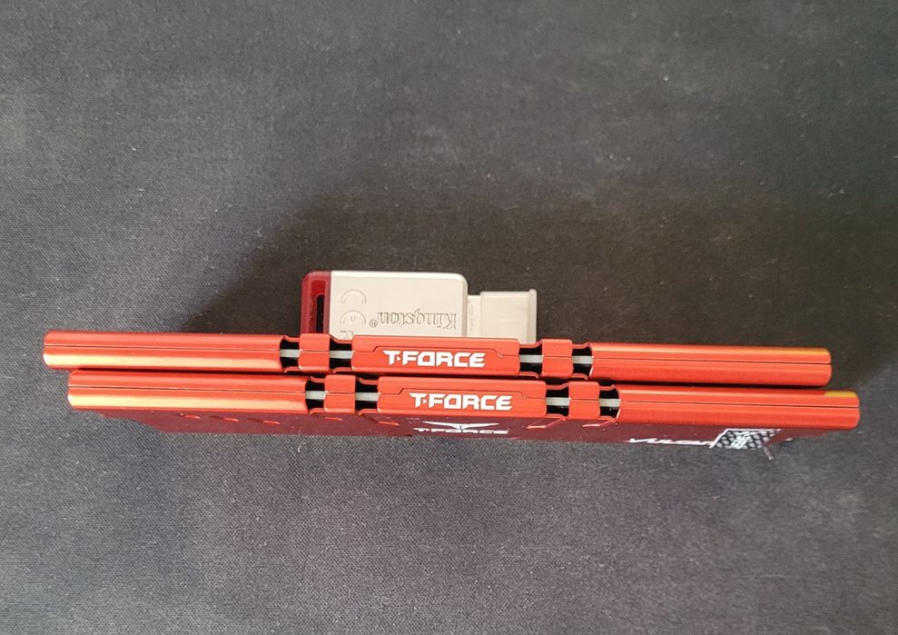 Модуль пам'яті Team T-Force Vulcan Z