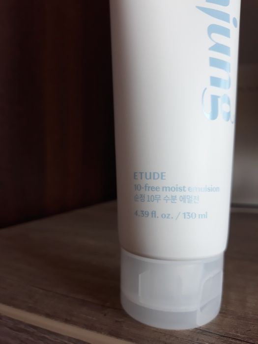 Etude House SoonJung 10-Free Moist Emulsion