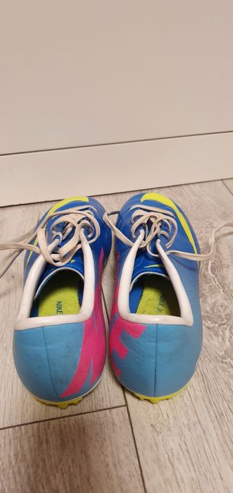 Korki NIKE Mercyriał rozmiar 36 wkładka 23cm