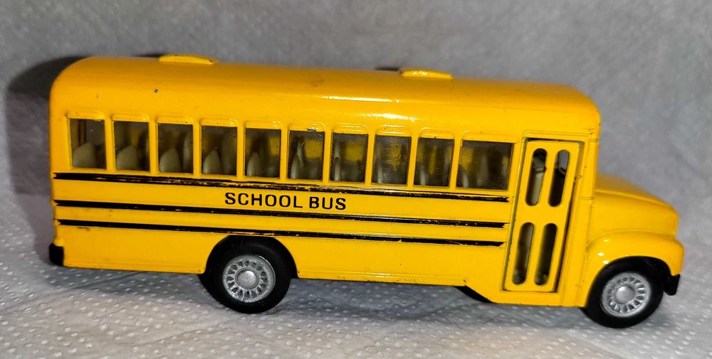 Автобус,метал, статуэтка, sharp