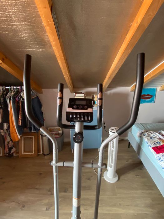 Bicicleta elíptica de fitness como novo
