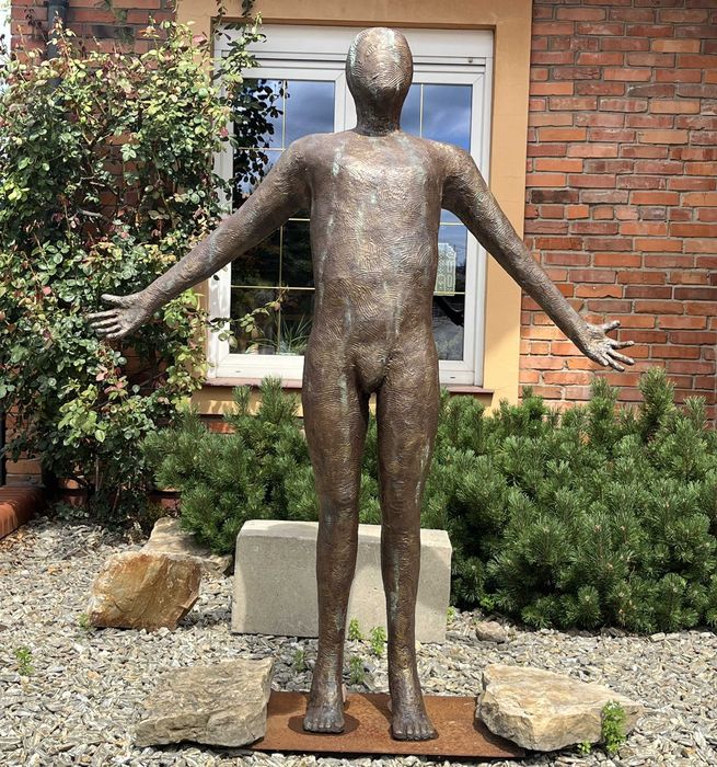 Rzeżba do Ogrodu,  Salonu,  wysokość 190 cm.  " Otwartość "