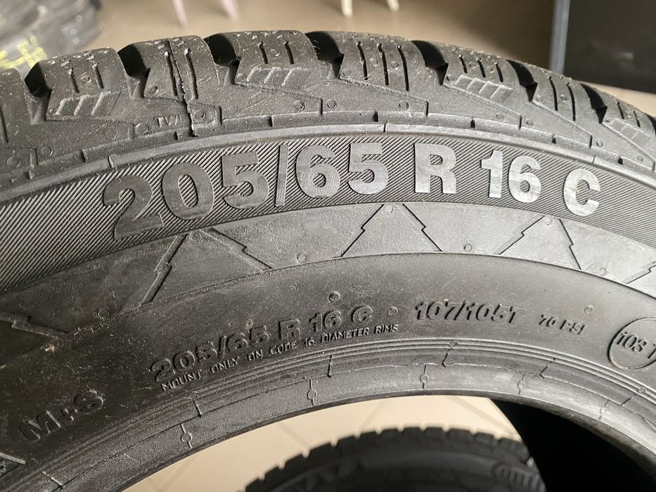 205/65/16с 107/105Т Continental Vanco Winter 2