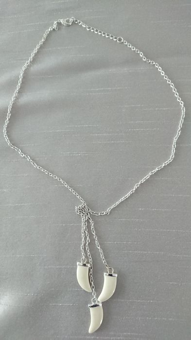 Naszyjnikz wisiorkiem