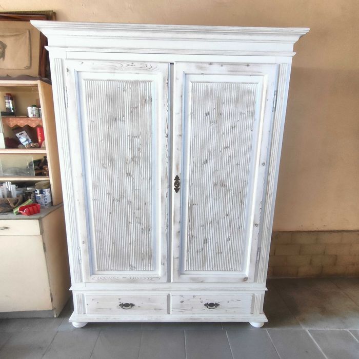 Szafa biała sypialnianą bielona retro ludwik