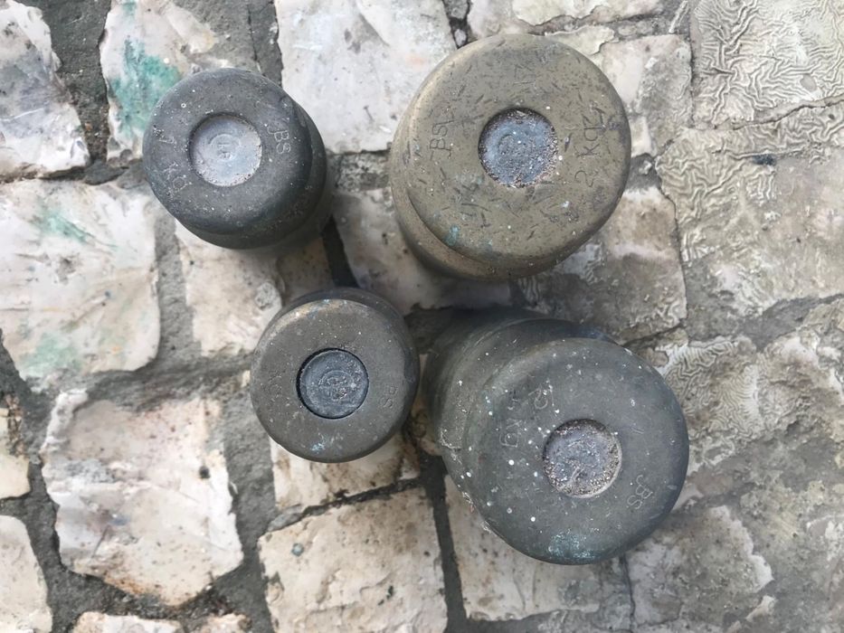 Balança com pesos - duas balanças Medines